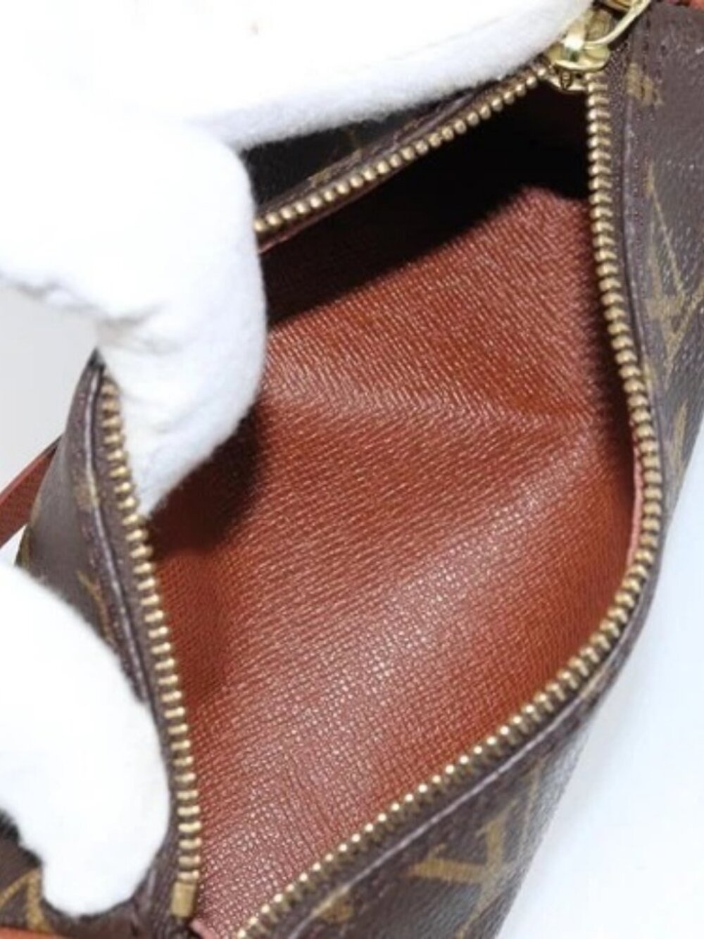 LOUIS VUITTON Monogram Papillon Pouch LV Auth 173144 - Picture 12 of 16